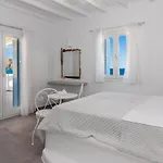 Tania Milos Pensionat Pollonia