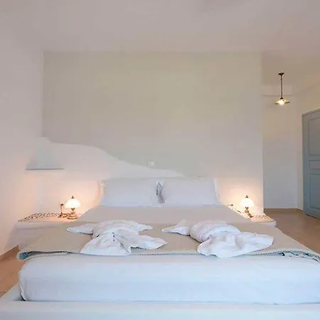 Tania Milos Pensionat 4*