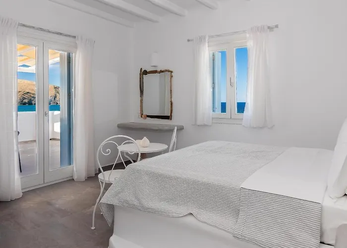 Tania Milos Гостевой дом Поллония